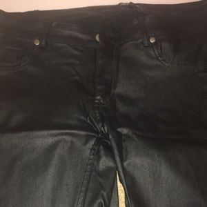 Skinny black pleather pants